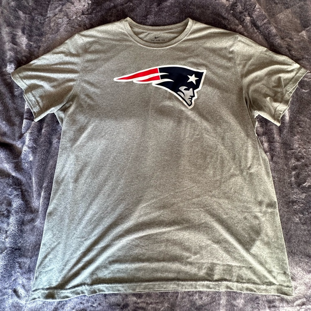 Nike DRI Fit New England Patriots T Shirt